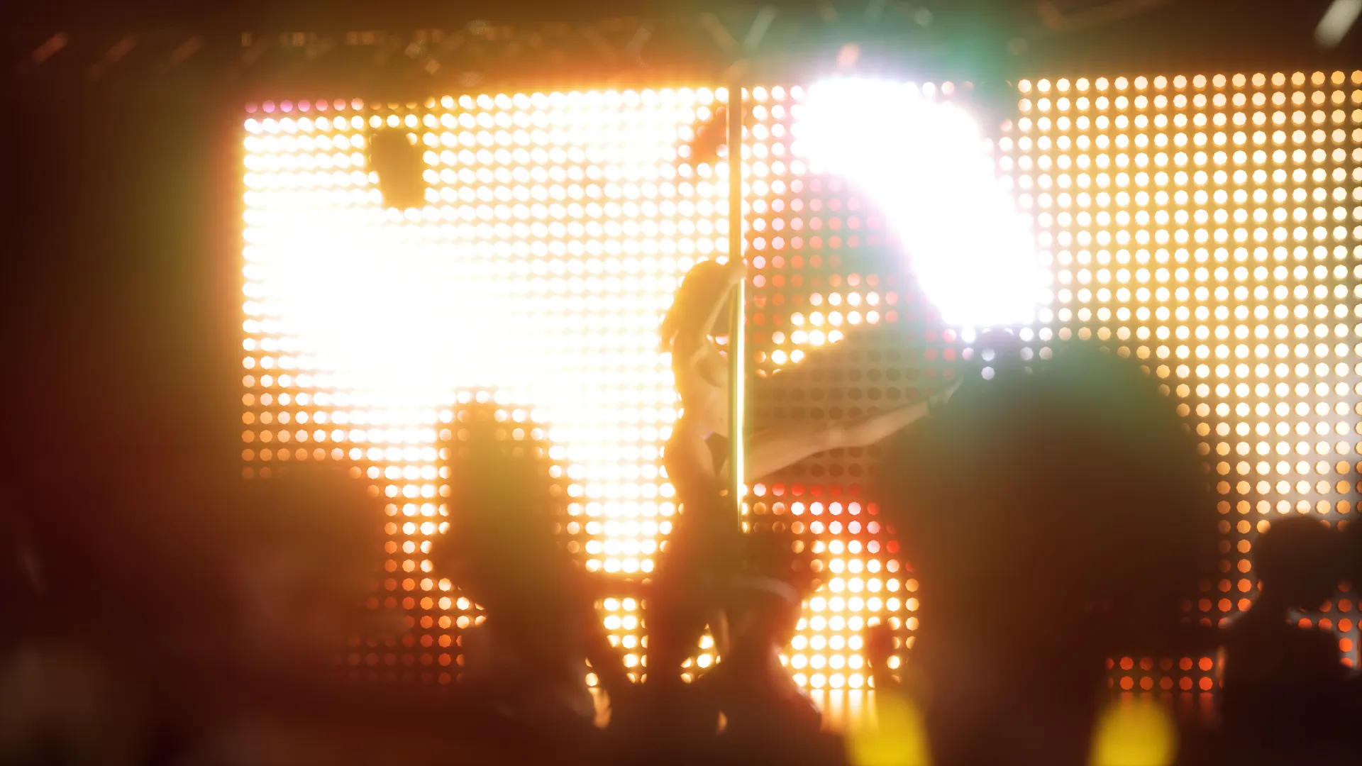 City of Broken Dreamers screenshot 1